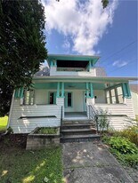129 Oakwood Ave in Elmira Heights, NY - Building Photo