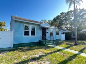 4754 1st Ave N in St. Petersburg, FL - Building Photo