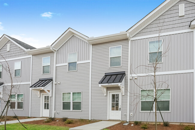 105 Dogwood Village Trl, Unit C in Mooresville, NC - Foto de edificio - Building Photo
