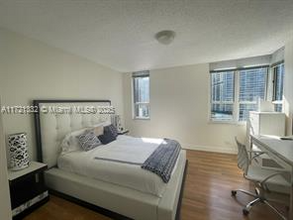 701 Brickell Key Blvd, Unit # 2304 in Miami, FL - Building Photo - Building Photo