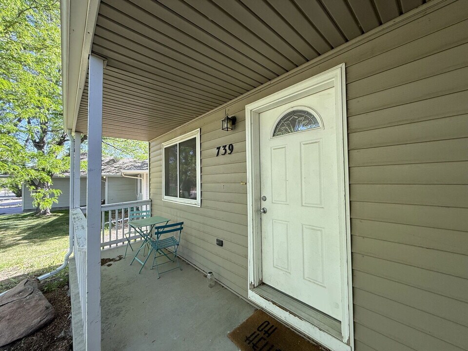 739 Ponderosa Dr in Windsor, CO - Building Photo