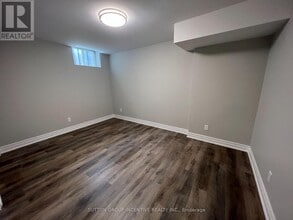 114 Raymond Crescent in Barrie, ON - Building Photo - Building Photo