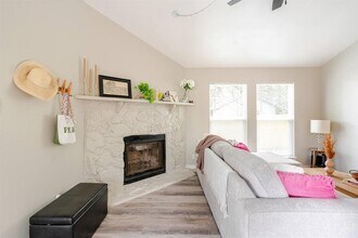 6307 Okner Ln in Austin, TX - Building Photo - Building Photo