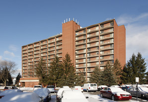 Hubbard Manor West Apartments