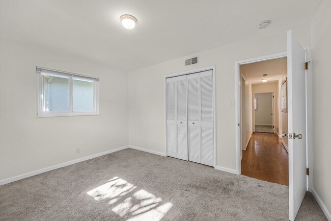8 Stephens Ct in Crockett, CA - Building Photo - Building Photo
