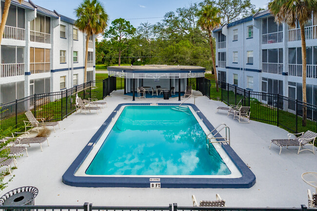 The Sunbay Apartments in Holiday, FL - Foto de edificio - Building Photo