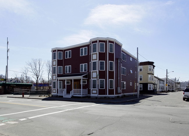 12 Bennett St in Beverly, MA - Foto de edificio - Building Photo