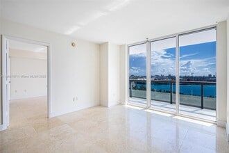 50 Biscayne Blvd in Miami, FL - Building Photo - Building Photo