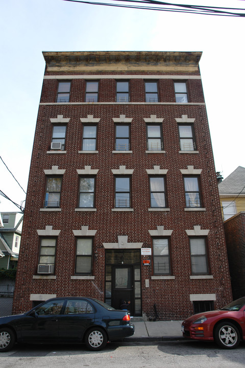 Morris Place 2 in Yonkers, NY - Foto de edificio