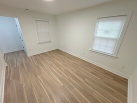 102 Cushing St in Portsmouth, VA - Building Photo