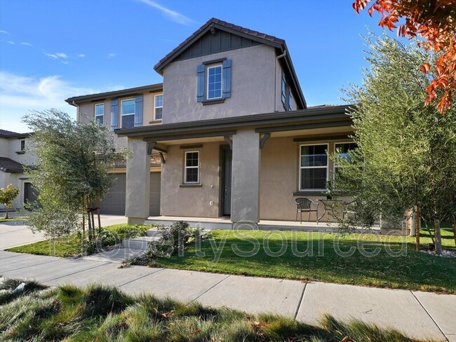 6893 Ishan St in Tracy, CA - Building Photo - Building Photo