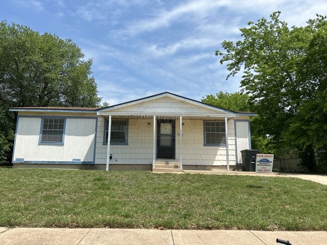 property at 1207 Elyse Dr
