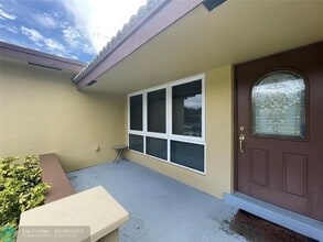 201 SW 7th Ave in Boca Raton, FL - Building Photo - Building Photo
