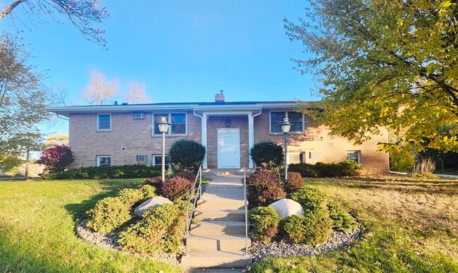 7224 33rd Ave N, Unit #3