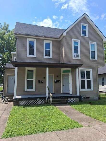 property at 125 E Riverside Dr