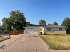 3033 W 13th St in Greeley, CO - Building Photo