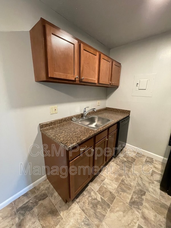 1140 King Louis Ct in Cincinnati, OH - Building Photo - Building Photo