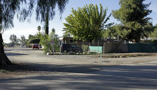 28479 5th St in Highland, CA - Building Photo - Building Photo