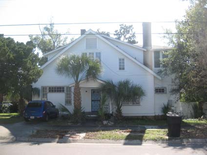 423 N Barcelona St in Pensacola, FL - Building Photo