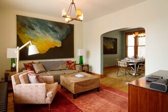 2134 N Damen Ave in Chicago, IL - Foto de edificio - Building Photo