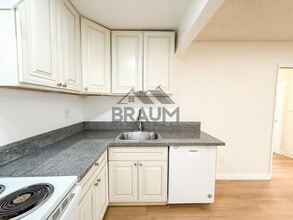 5611 Fulcher Ave in Los Angeles, CA - Building Photo - Building Photo