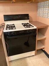 3805 Greensprings Ave in West Mifflin, PA - Foto de edificio - Building Photo