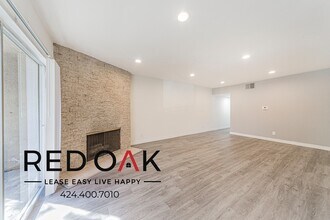 10741 Moorpark St in Los Angeles, CA - Building Photo - Building Photo