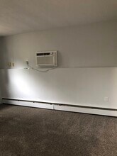 89 Trapelo Rd in Waltham, MA - Building Photo - Building Photo