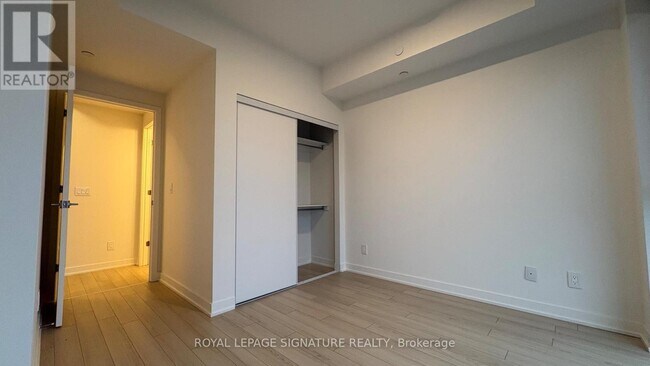 3079 Trafalgar Rd in Oakville, ON - Building Photo - Building Photo