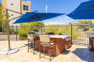 ABQ Uptown Apartments in Albuquerque, NM - Foto de edificio - Building Photo