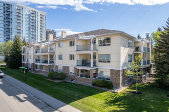 2144 Paliswood Rd SW in Calgary, AB - Building Photo - Building Photo