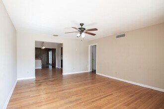 5247 Burdette Rd in Jacksonville, FL - Building Photo - Building Photo
