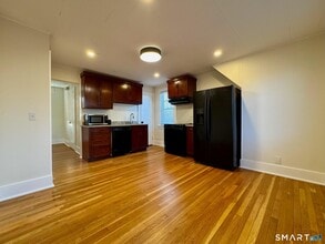 336 Federal Rd in Brookfield, CT - Building Photo - Building Photo