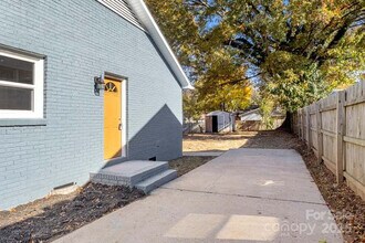 5116 Carriage Dr Cir in Charlotte, NC - Building Photo - Building Photo