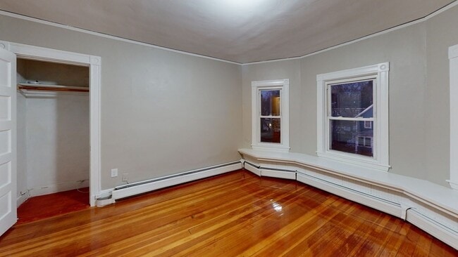 1011 Washington St, Unit 1 in Newton, MA - Building Photo - Building Photo
