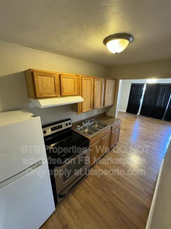 property at 119 Vanburen Ct