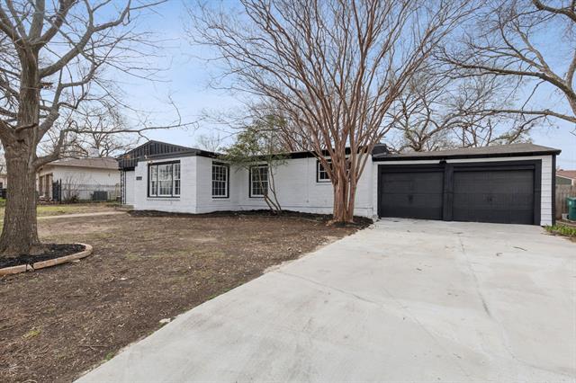 3737 Bilglade Rd in Fort Worth, TX - Building Photo