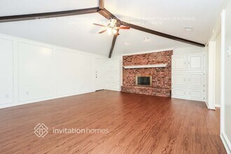 3803 Double Oak Ln in Irving, TX - Foto de edificio - Building Photo