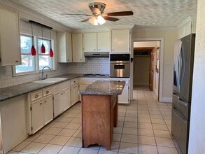 258 Prince Charles Dr in Fayetteville, NC - Building Photo - Building Photo