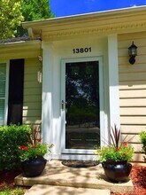 13801 Dannemara Dr in Pineville, NC - Building Photo - Building Photo
