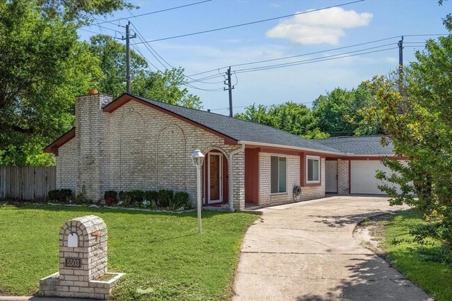 5503 Oakhaven Ln in Houston, TX - Building Photo - Building Photo