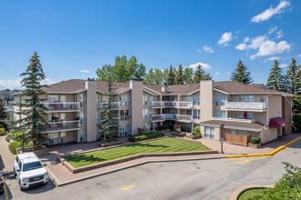 Parkview Village in Calgary, AB - Building Photo - Building Photo