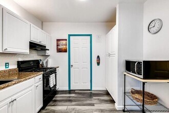 1629 Johnson St in Hollywood, FL - Foto de edificio - Building Photo