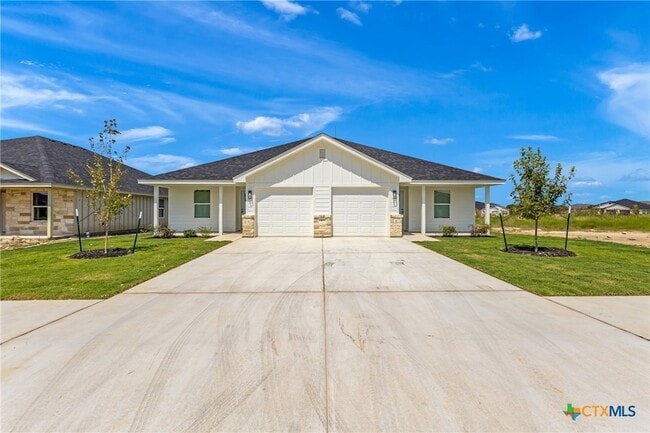 property at 907 Smoke Tree Ln