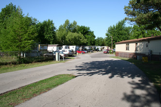 8162 NW 44th Cir in Bethany, OK - Building Photo - Building Photo