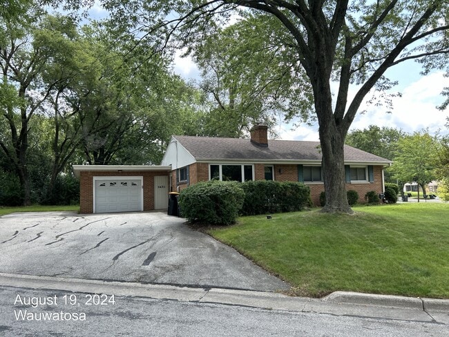 property at 9431 W Marion St