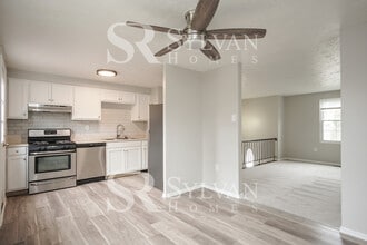 3163 Bradbury Dr in Aliquippa, PA - Building Photo - Building Photo