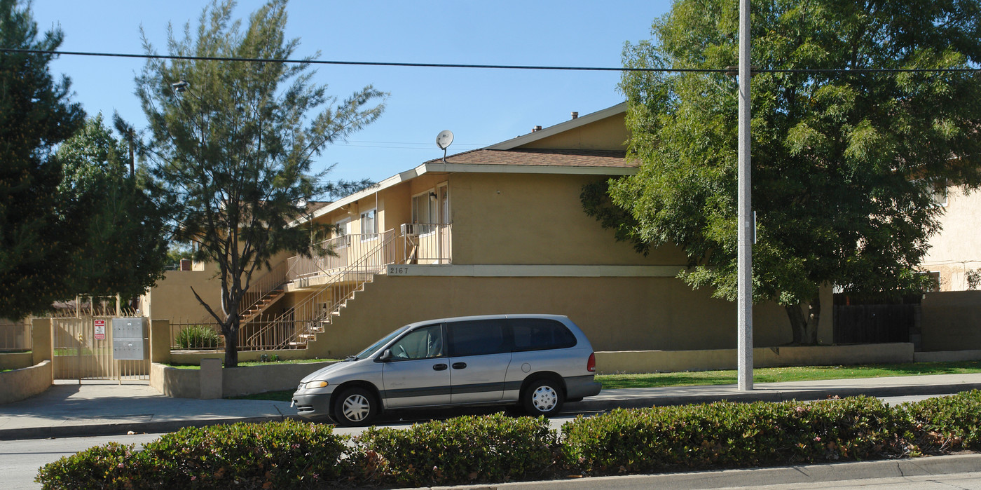 2167 N Towne Ave in Pomona, CA - Building Photo