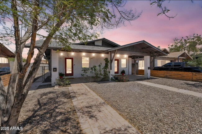 property at 1306 E Fillmore St