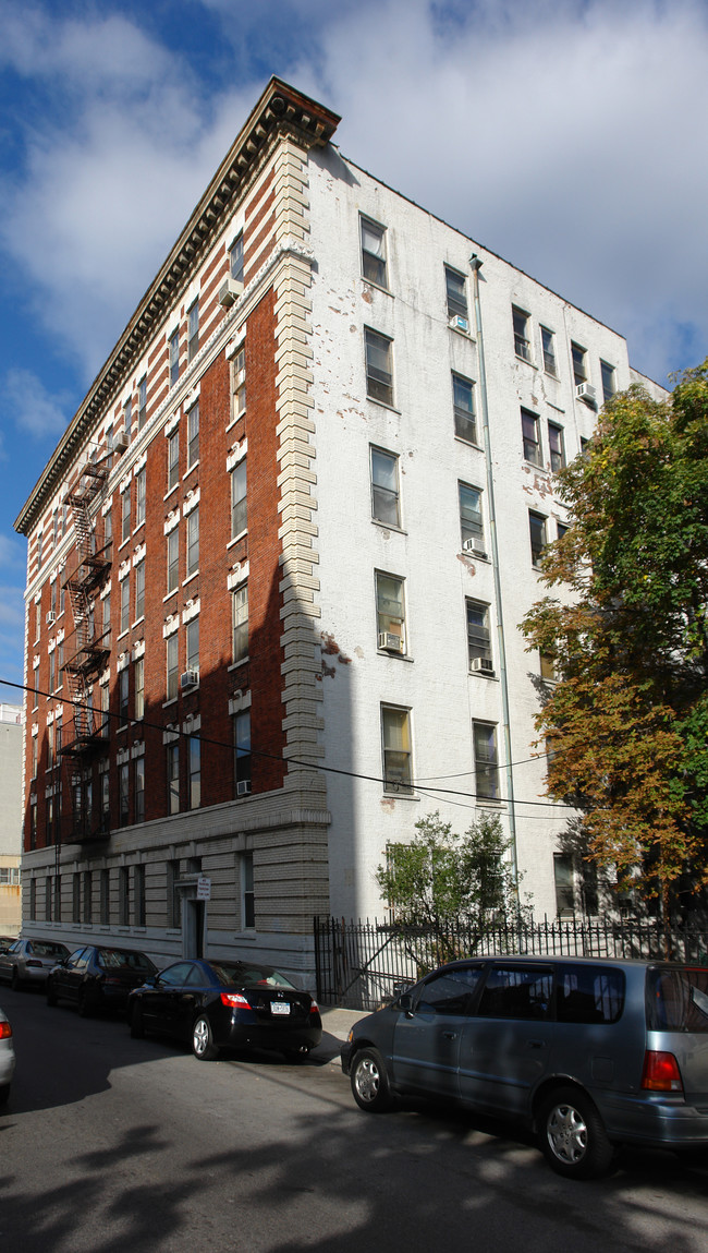 92 Hamilton Ave in Yonkers, NY - Building Photo - Building Photo